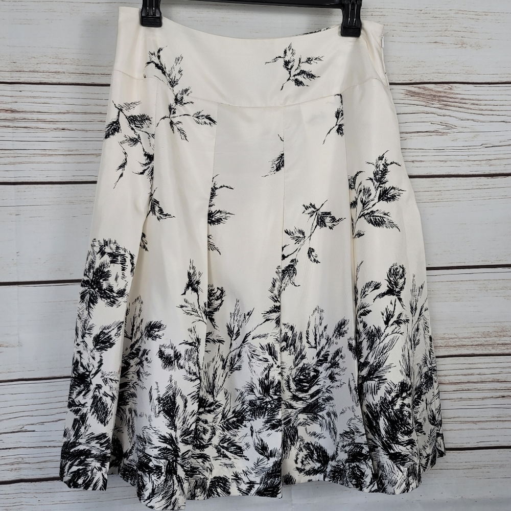 Nine West | Pleated Silk Floral A-line Skirt - Picture 7 of 11